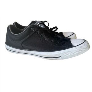 Converse All-Star men’s low top black lace up shoe good condition size 9 1/2